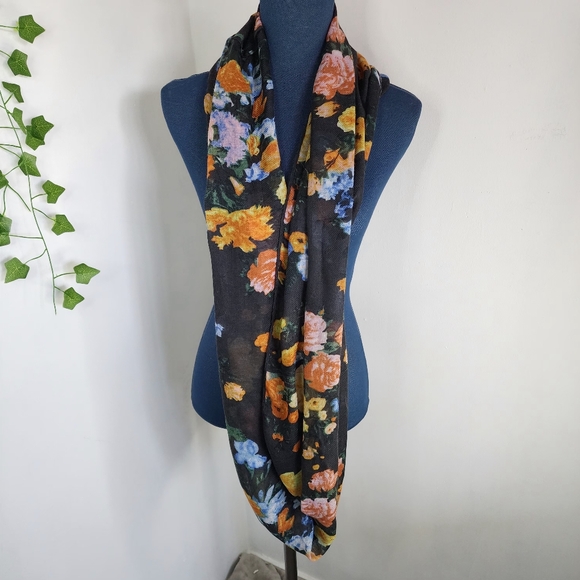 Wide Black and Floral Infinity Scarf NWT - Picture 2 of 4